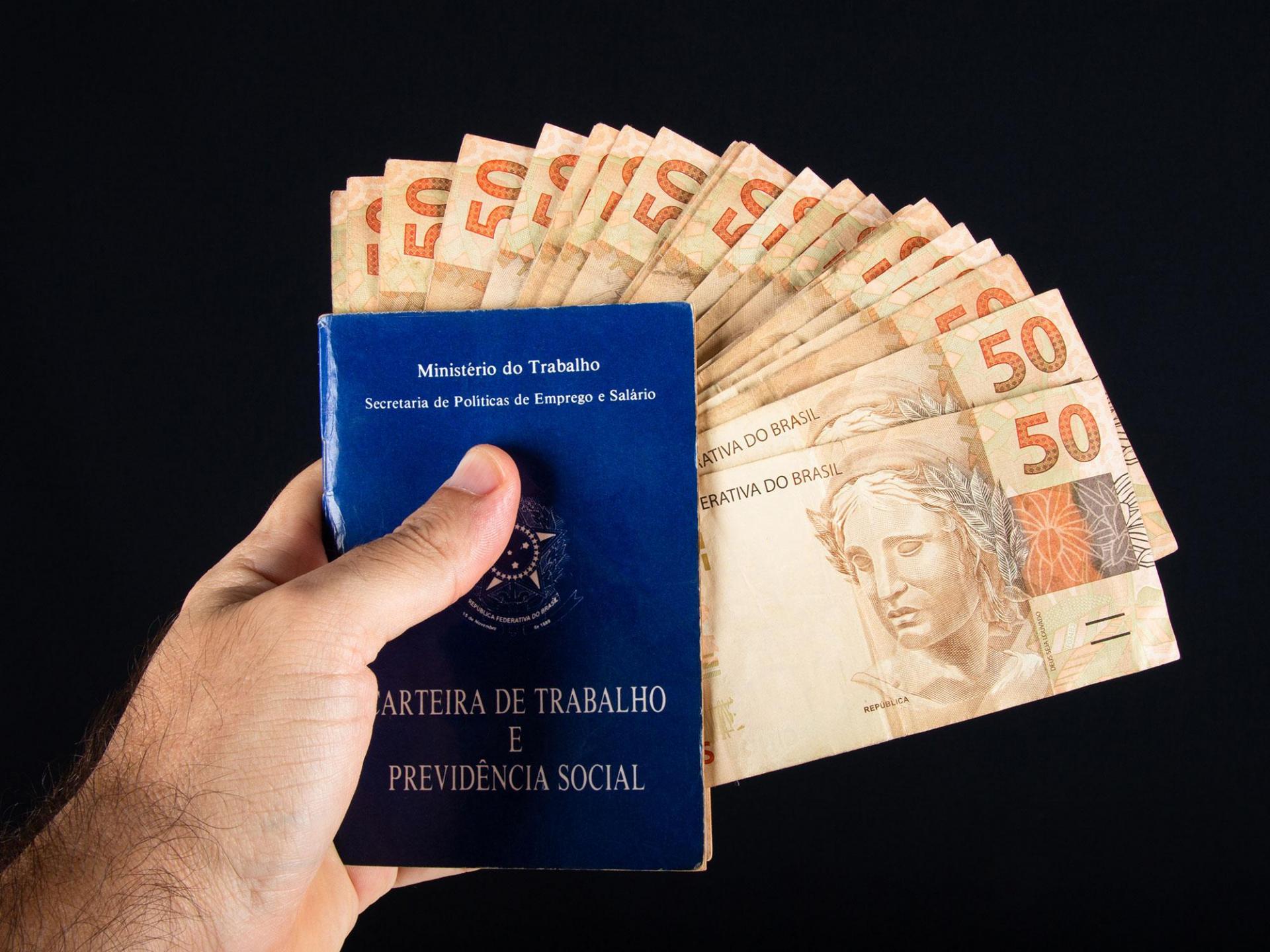 Taxa de desemprego fica estável em janeiro, aponta IBGE - Blog Lótus Soluções contabéis